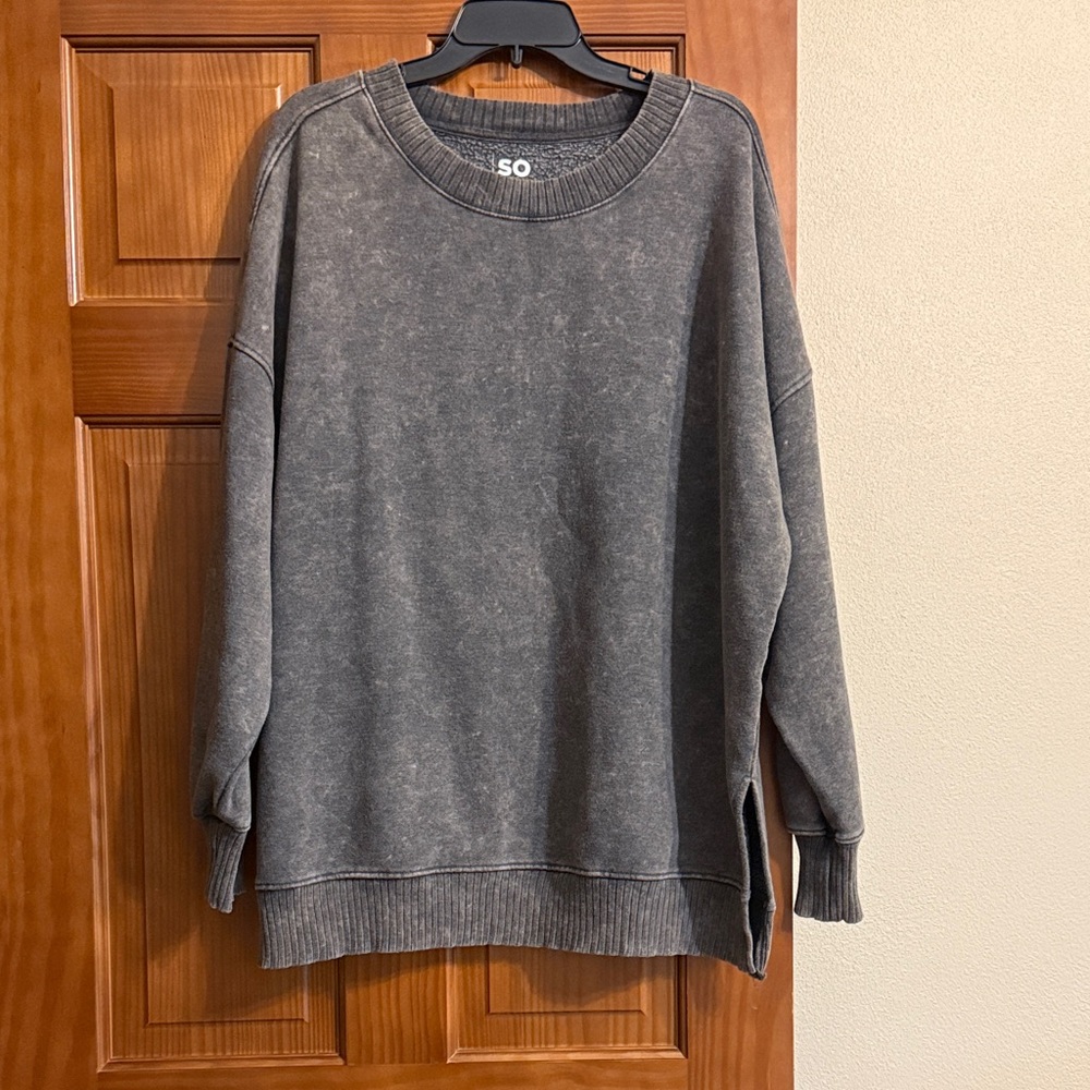 Women’s size XL longer tunic length distressed looking sweatshirt